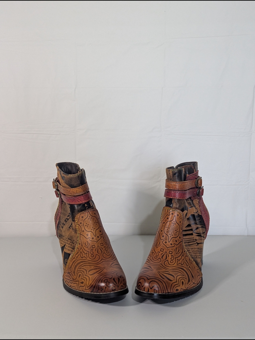 Socofy Art To Wear Ankle Boots Size 40 EU 9/9.5 Floral Print Buckle Heel Booties